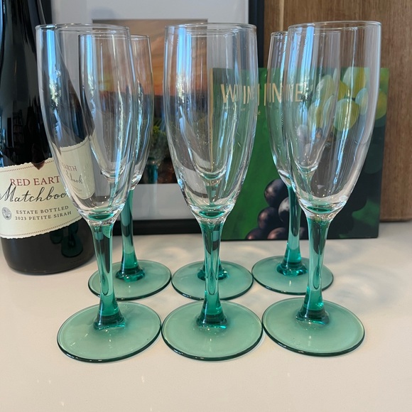 Set of 6 Luminarc Vintage Turquoise Stem Champagne Flutes – 7.75” Tall, 6 oz - Picture 3 of 5